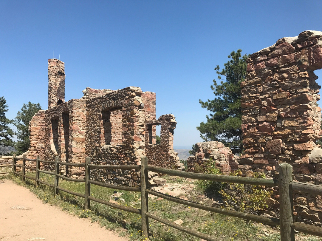 Mount Falcon Castle Trail景点图片