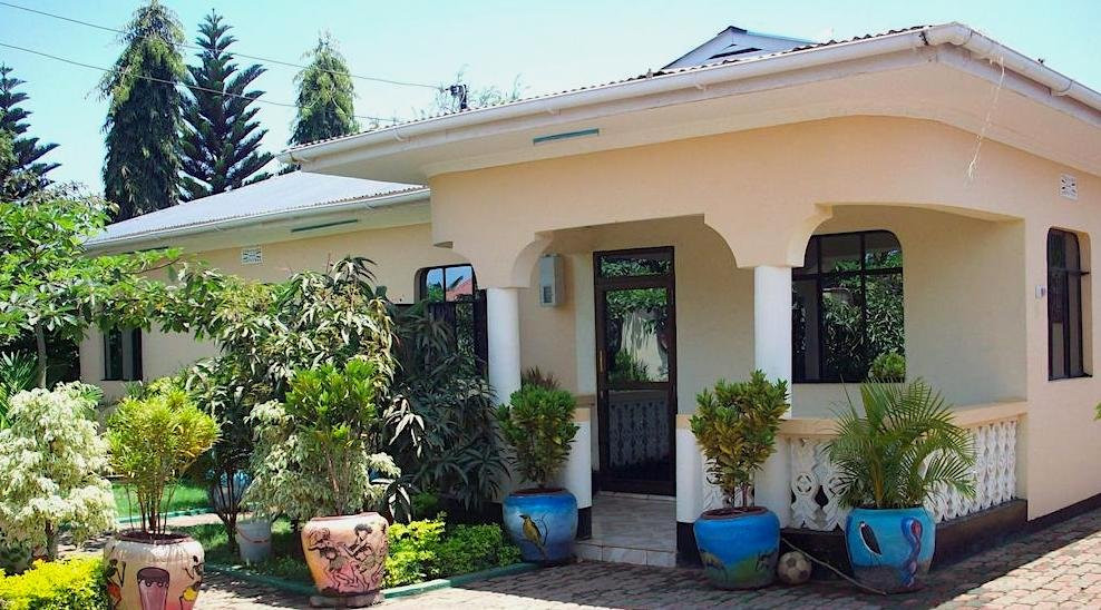 Machame Kusini酒店住宿-Sunbird House Bed & Breakfast