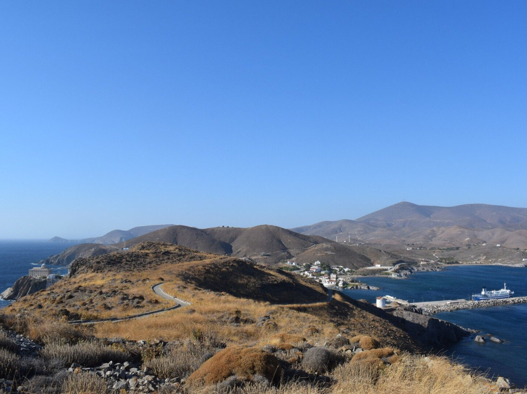 Psara旅游景点-Mavri Rachi (Palaiokastro)