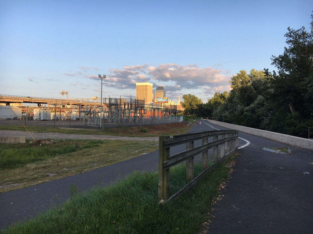 North Riverfront Park景点图片
