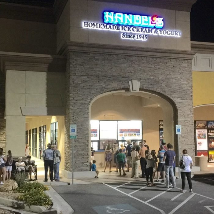 Blue Diamond餐馆和美食-Handel's Homemade Ice Cream