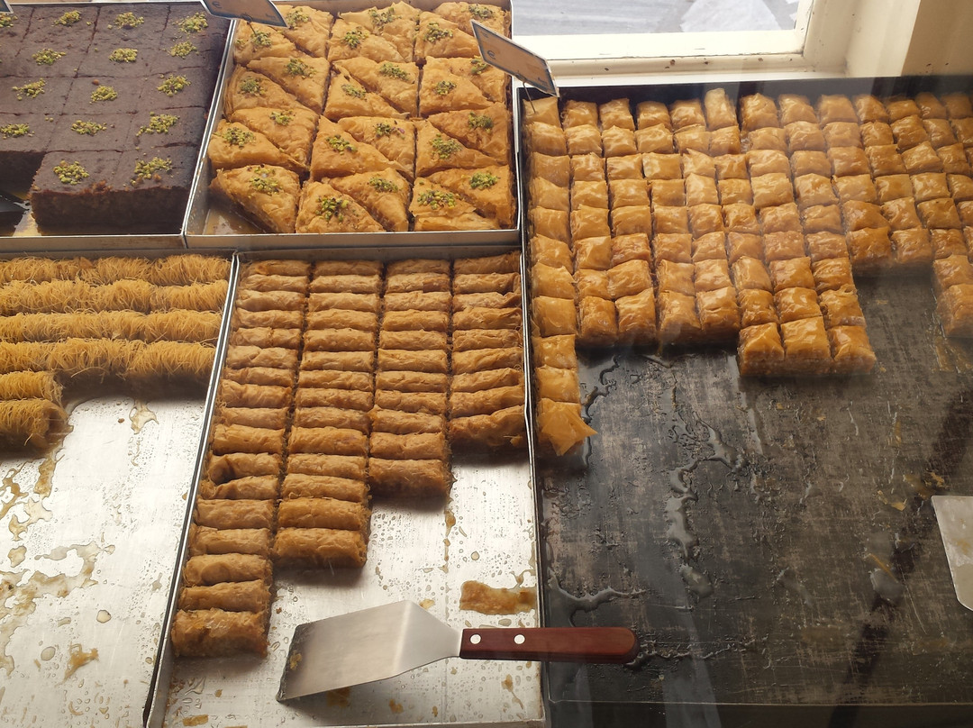 Poros餐馆和美食-Glykisma