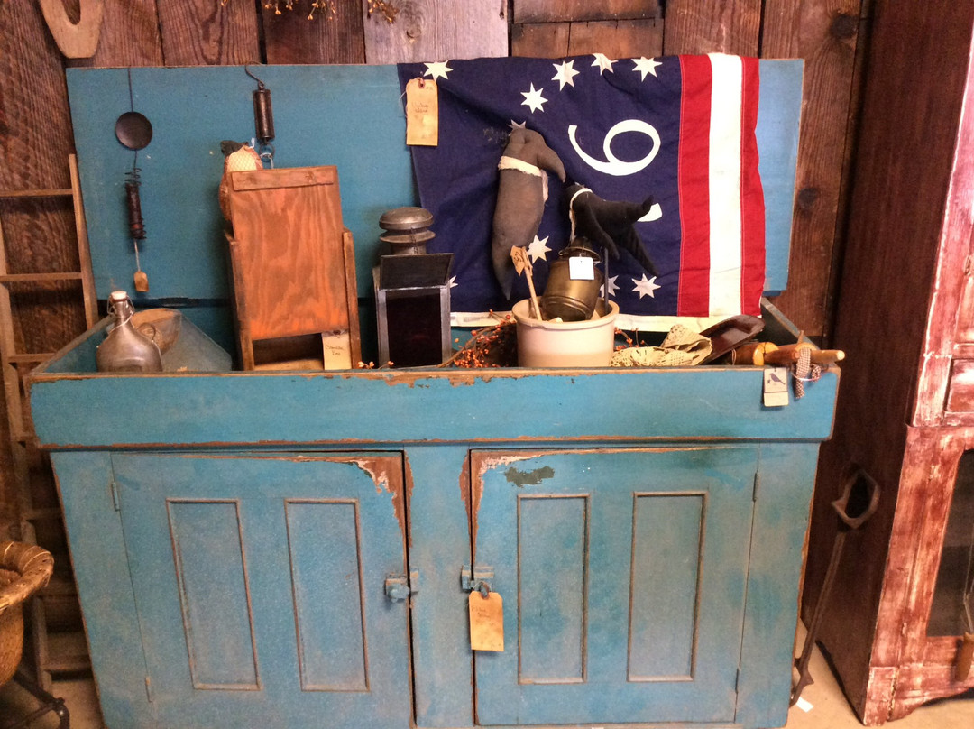 Two Olde Crow's Antique Mall-丘巴必去景点