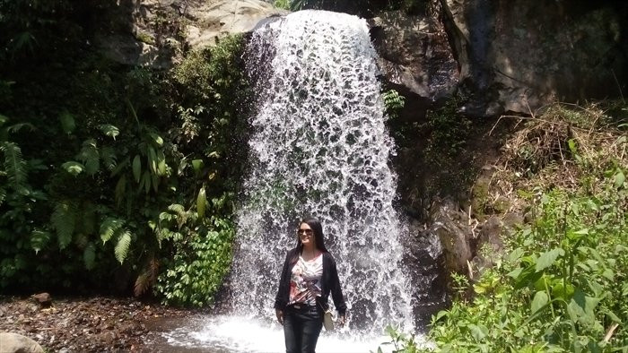 Sisir Waterfall景点图片