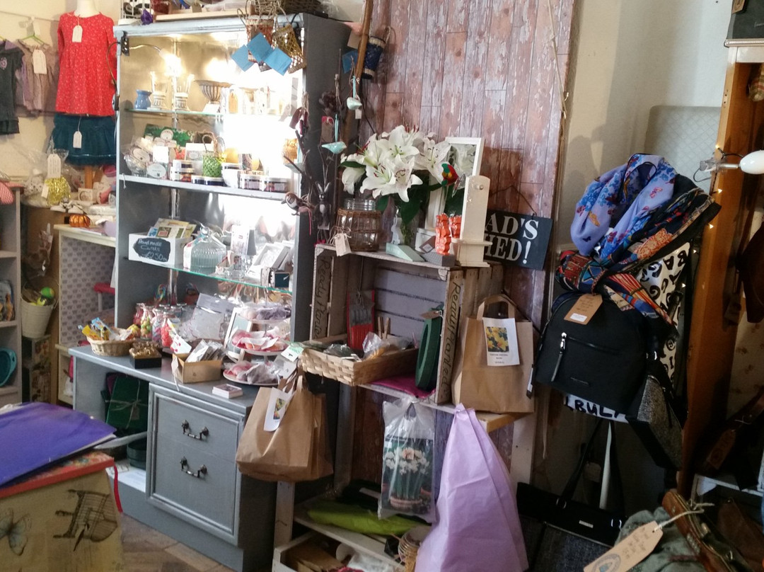 The Shop at Rivers Meet Cafe景点图片