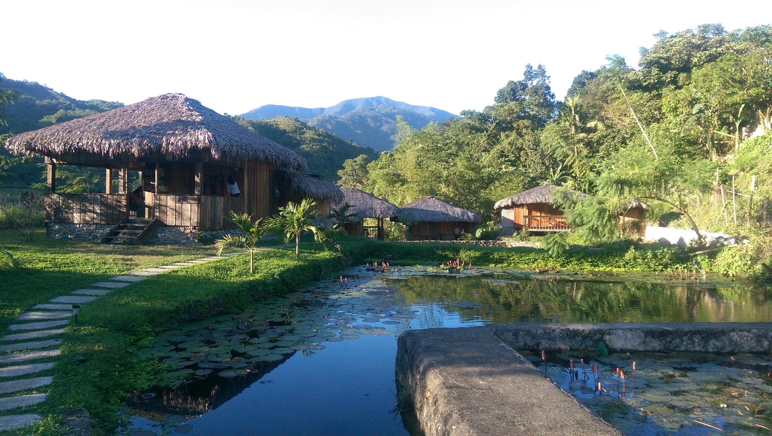 Ilyn's Homeyplace & Restaurant-官方