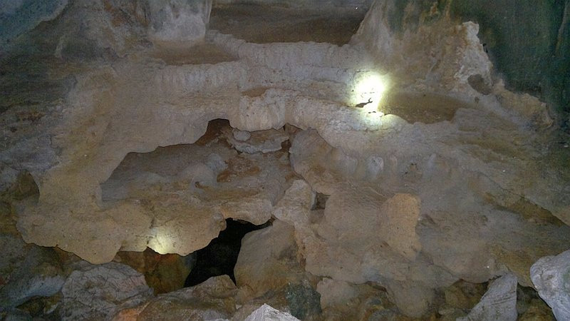 Eli Cave-利纳帕坎岛必去景点