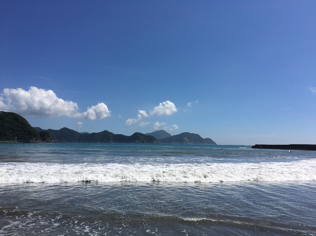 Hatozu Beach景点图片