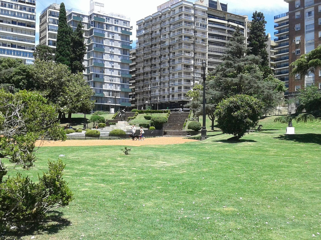 Plaza Barranca de las Ceibas-罗莎里奥必去景点