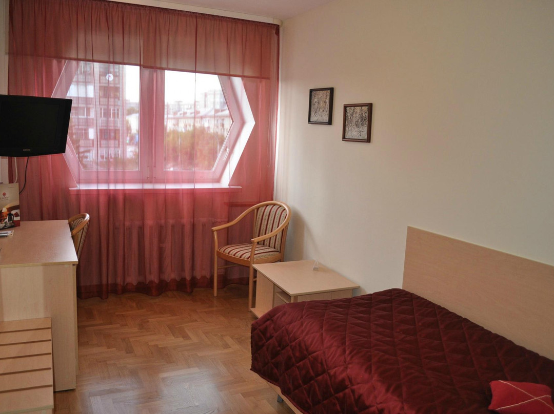 艾菲柔酒店主图