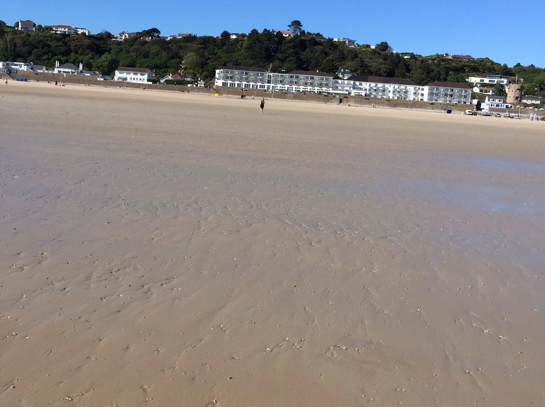 St. Brelade's Bay Beach-圣布雷拉德必去景点