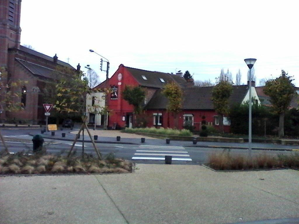 La Neuville餐馆和美食-Le Cheval Blanc