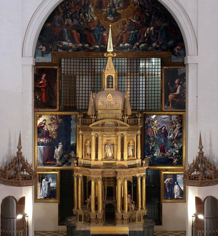 Monasterio Cisterciense de San Bernardo-阿尔卡拉-德-哈纳雷斯必去景点
