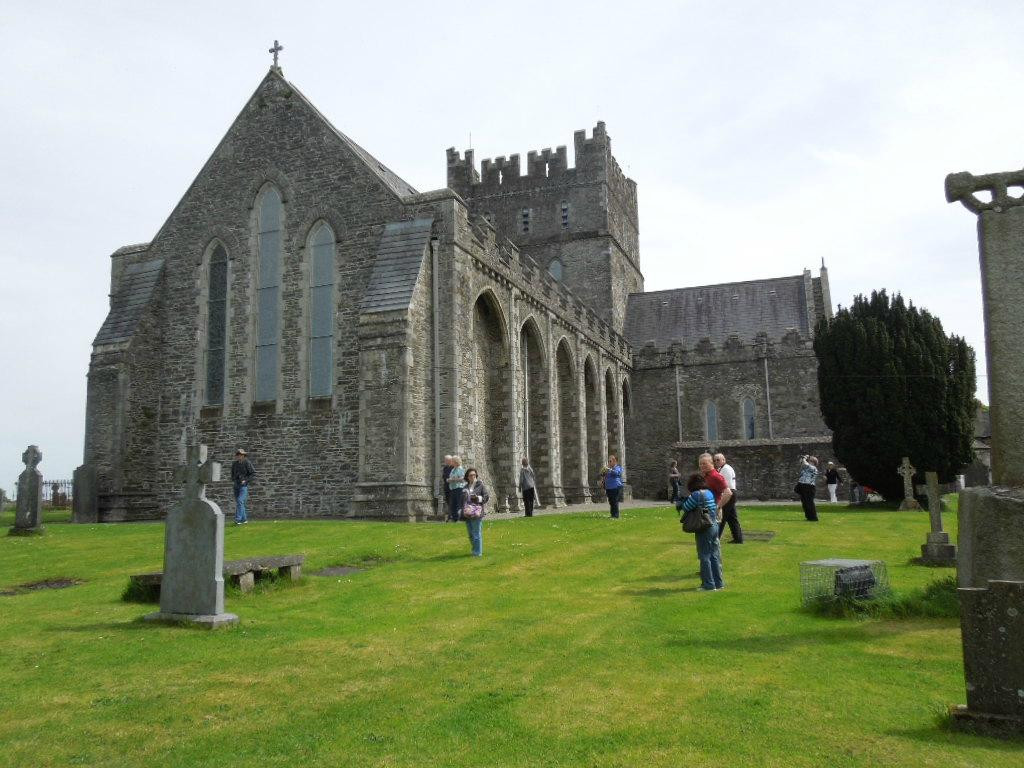 Saint Brigid's Cathedral and Round Tower-基尔代尔必去景点