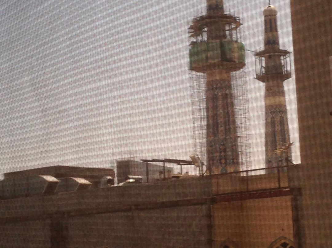 Imam Reza Holy Shrine景点图片