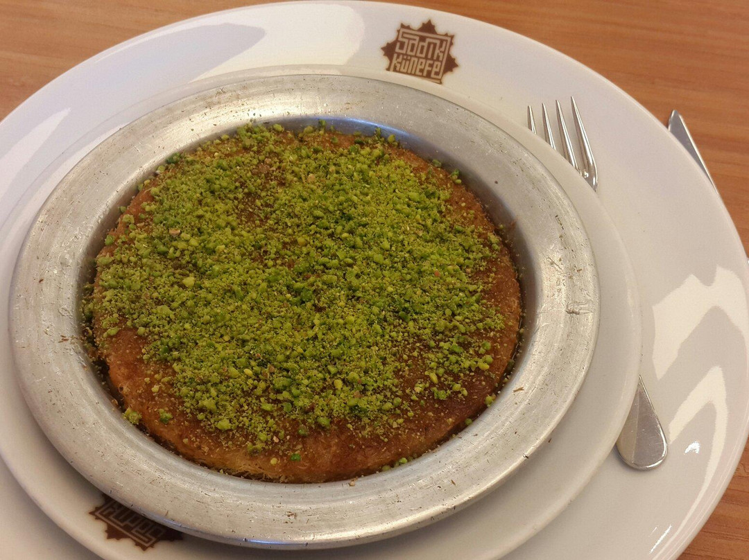 Derik餐馆和美食-Sadik Kunefe