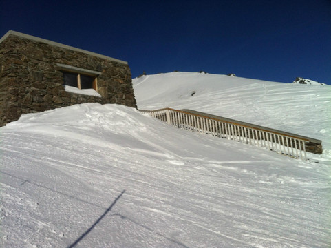 卓越山滑雪场-皇后镇必去景点