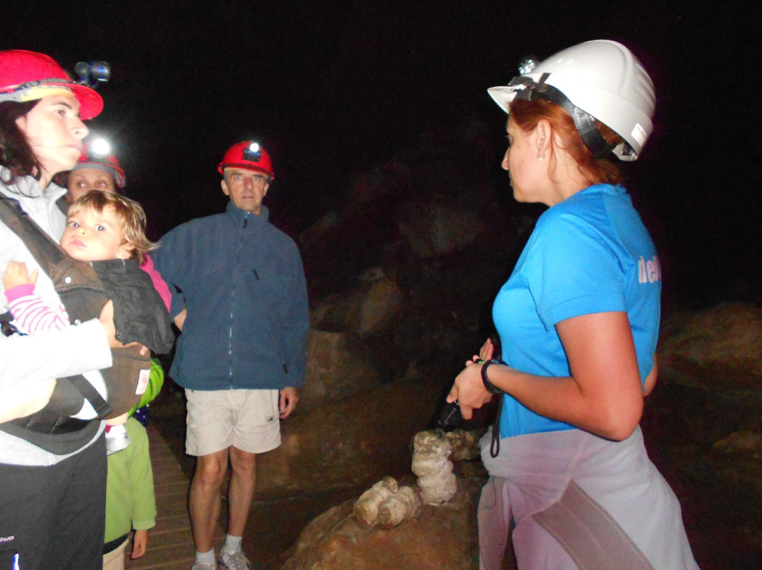 Cueva Huerta景点图片