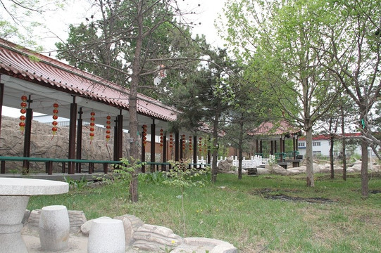 阳光假日温泉酒店主图