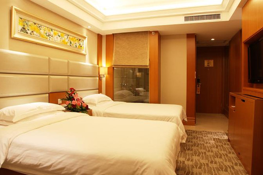 黄金海景大酒店（海口万绿园万象城店）主图