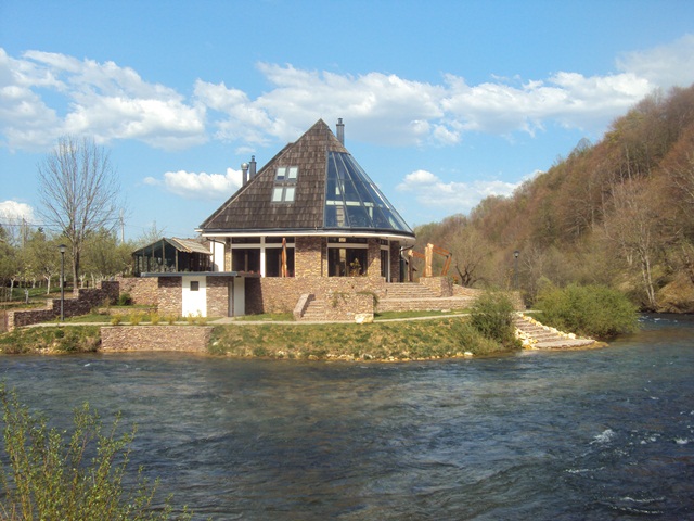 Tourist Complex Pliva-官方