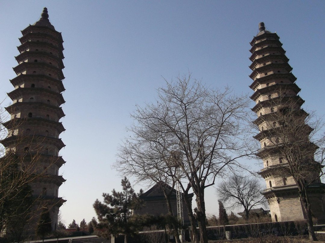 双塔寺景点图片