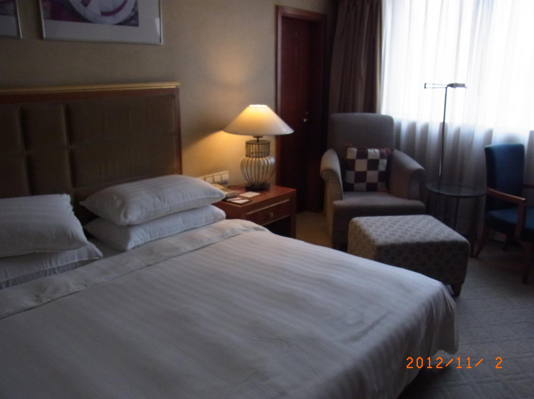 沈阳中山皇冠假日酒店主图