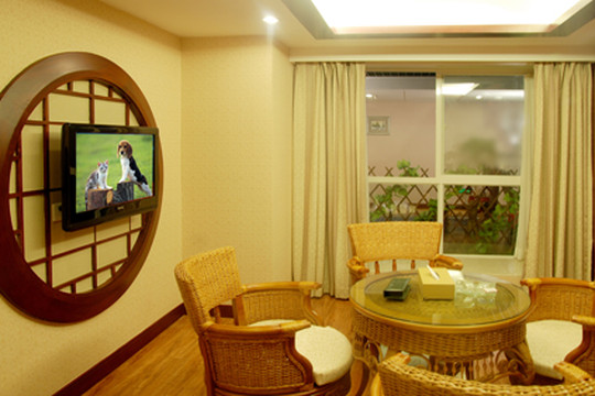 君逸康年大酒店主图