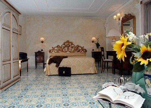 卡普里岛向日葵酒店