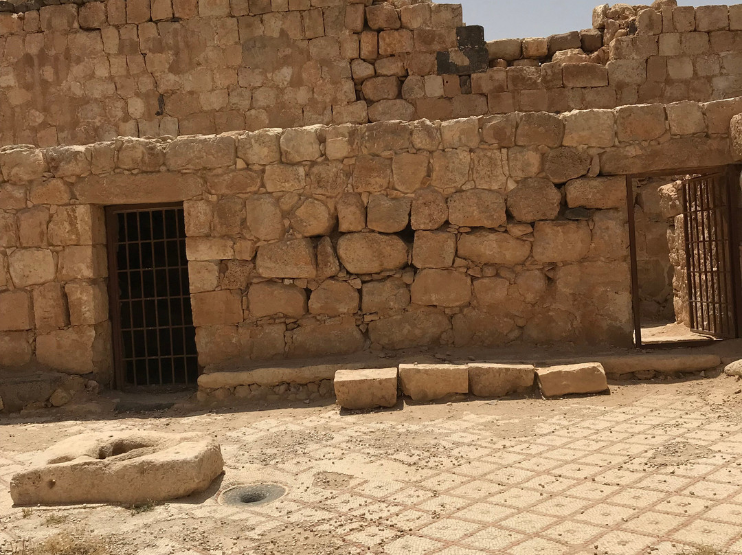 Qasr Al-Hallabat-Al Zarqa必去景点