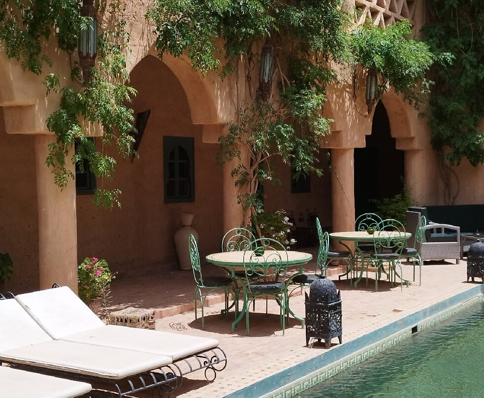 Hotel Riad Ain Khadra主图