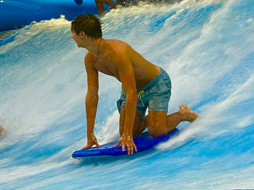 Nicki Surf景点图片