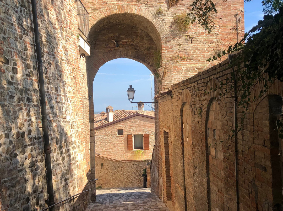 Porta del Campanone Vecchio (XI – XII sec.)-圣阿尔坎杰洛-迪罗马涅必去景点