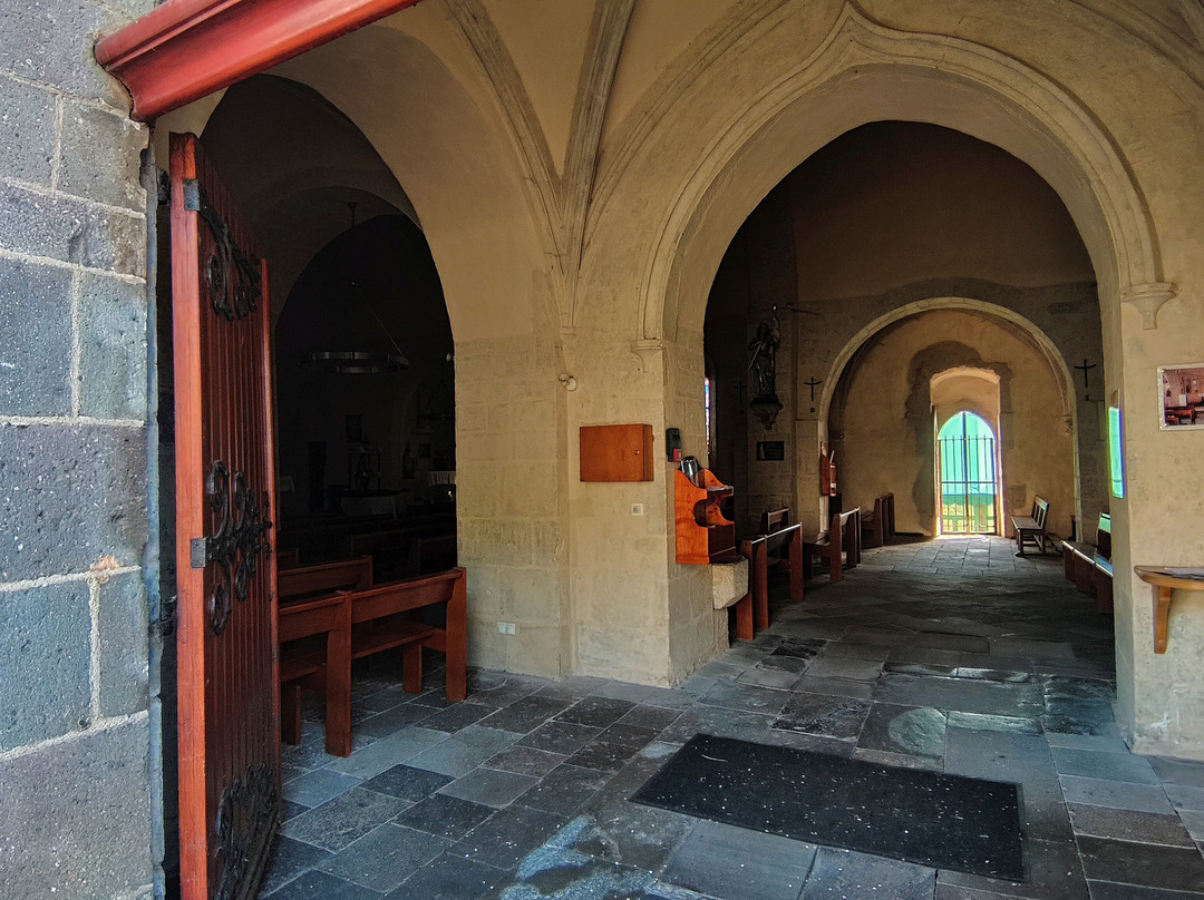 Église Saint Quintien de Picherande景点图片