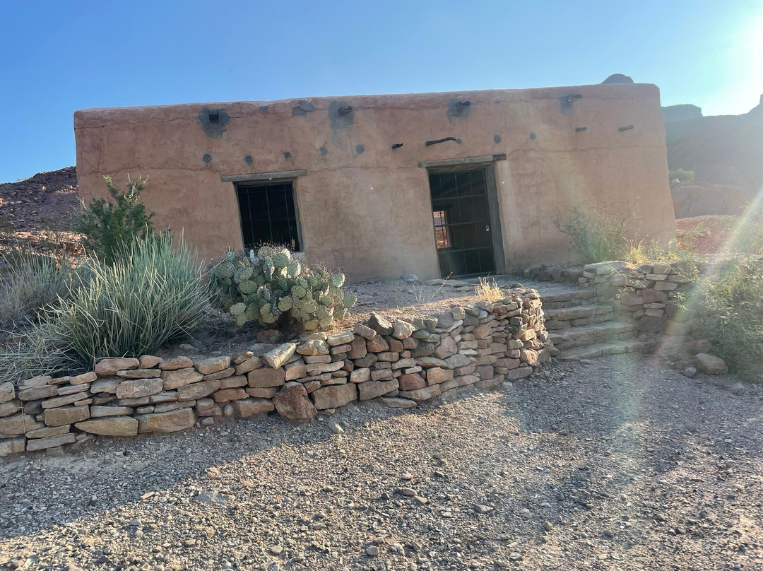 Abandoned Contrabando Movie Set-Lajitas必去景点