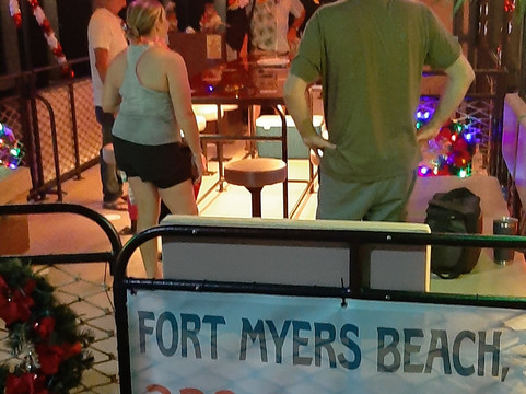 Tiki Pub Fort Myers Beach-迈尔斯堡海滩必去景点