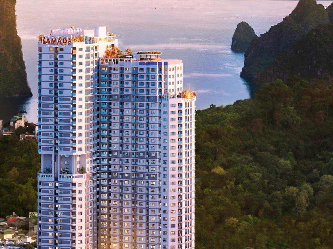 Ramada Hotel & Suites by Wyndham Halong Bay View主图
