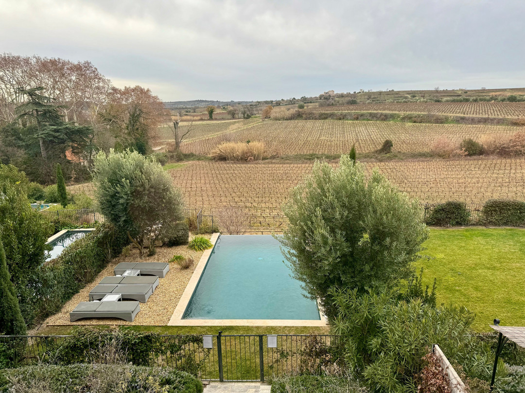 Chateau St Pierre de Serjac主图