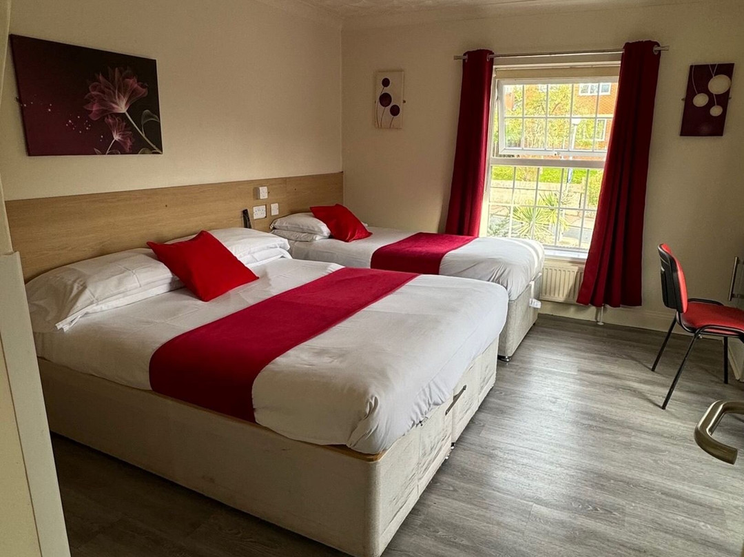 The Railway Sleeper Lodge主图