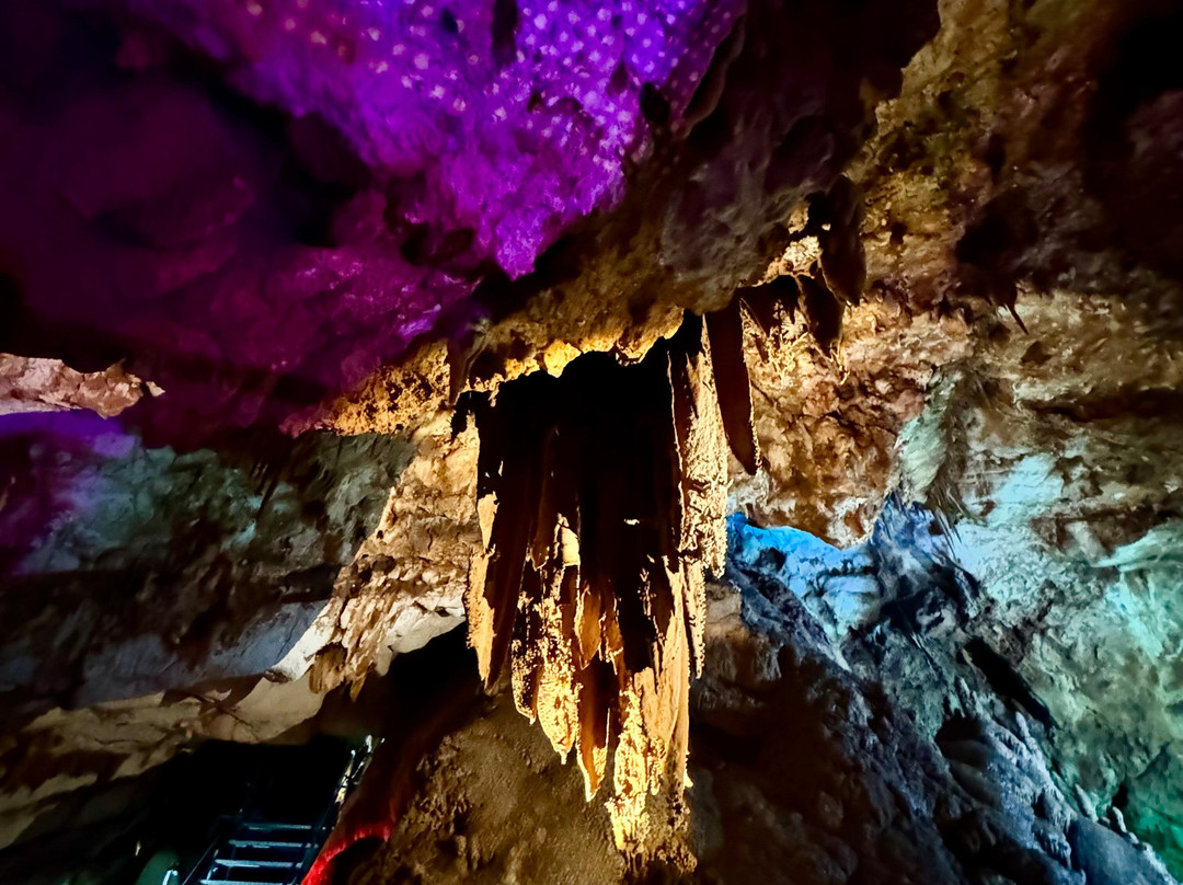 Venetsa Cave-Belogradchik必去景点