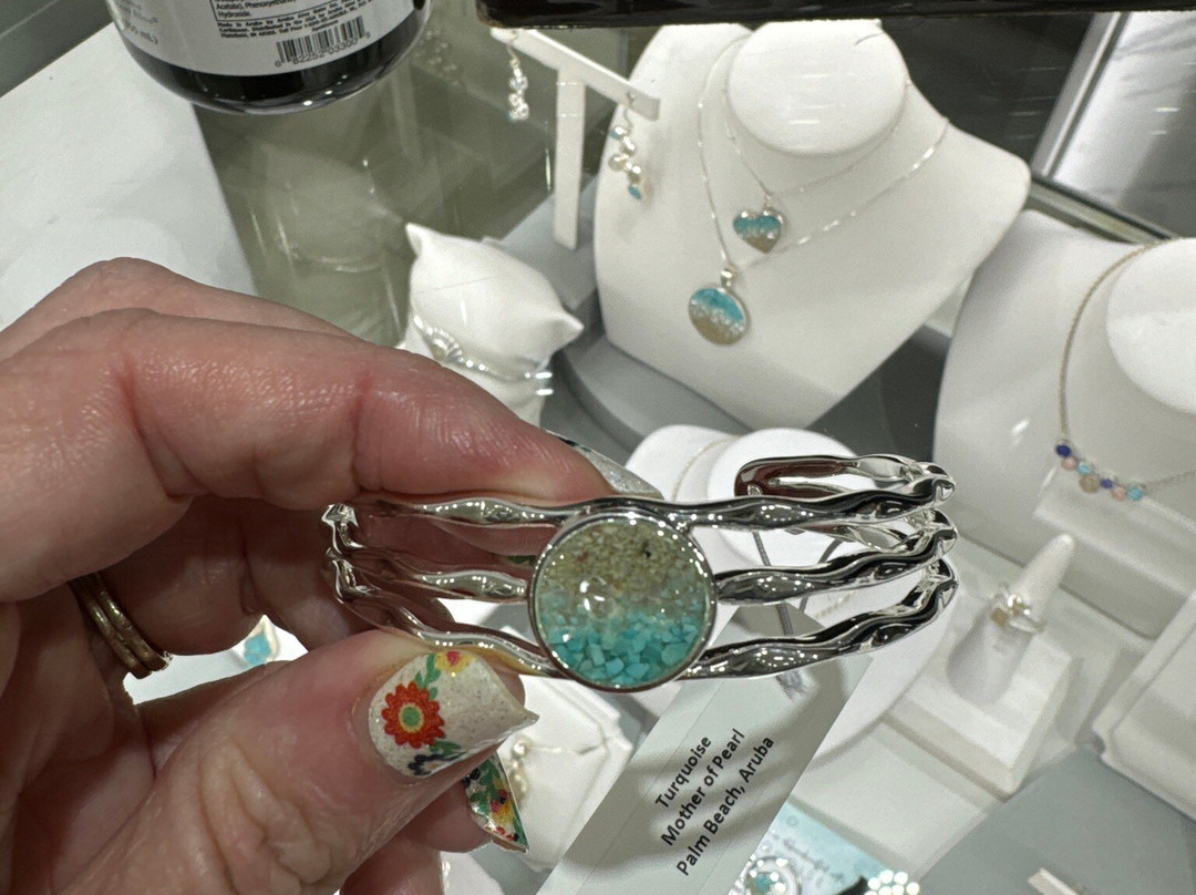 Kristie's Jewels-棕榈/鹰海滩必去景点