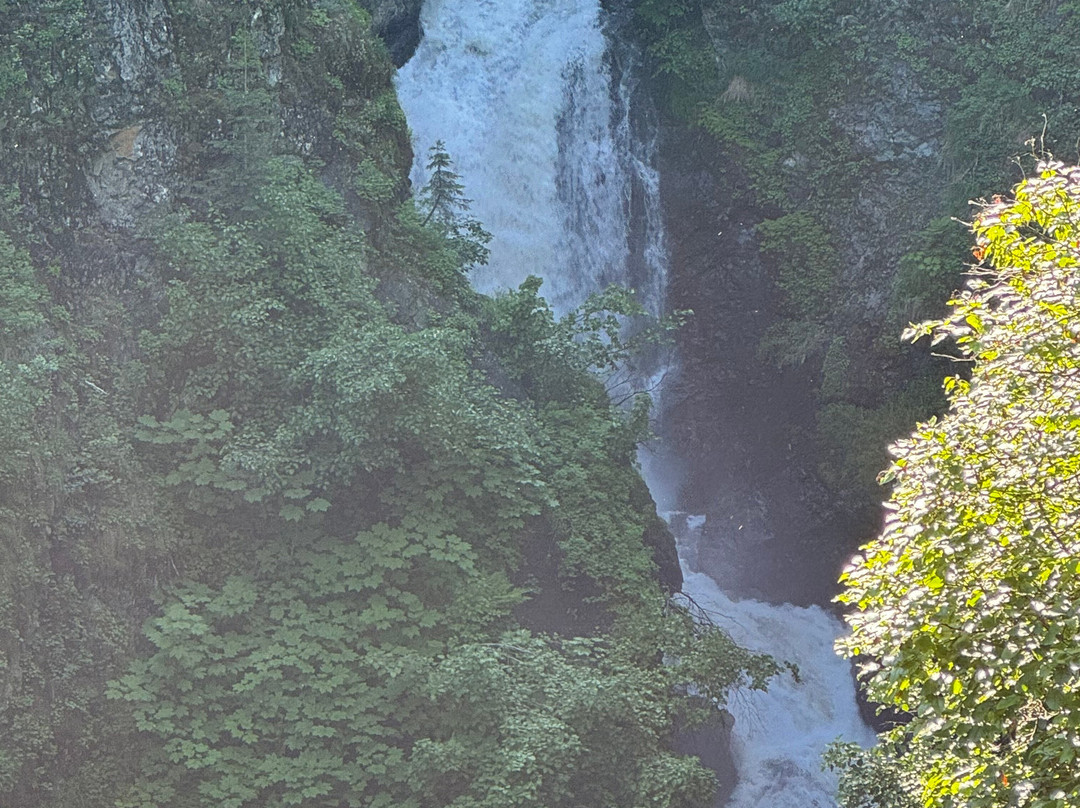 Thunderbird Falls-安克雷奇必去景点