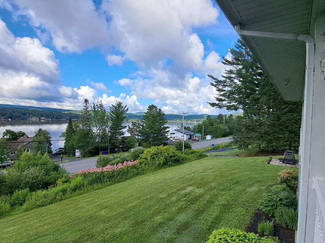 La Maison Bleue du Lac Wallace主图