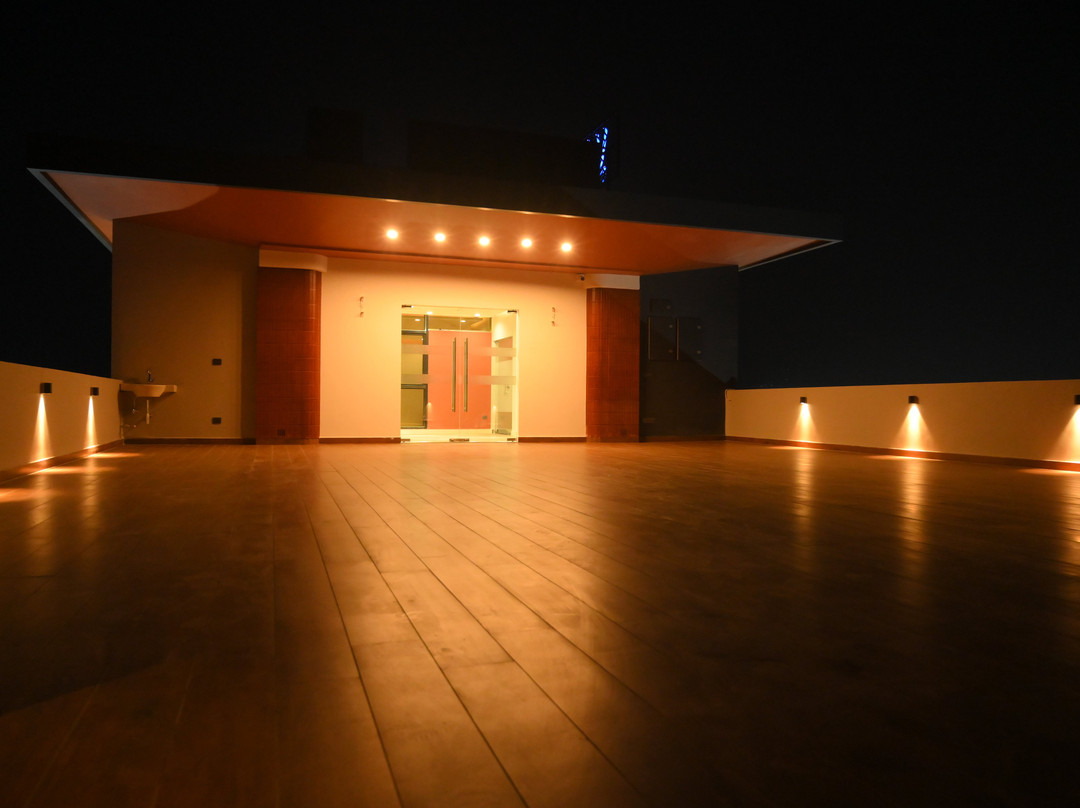 Golden Park Hotel & Resort主图