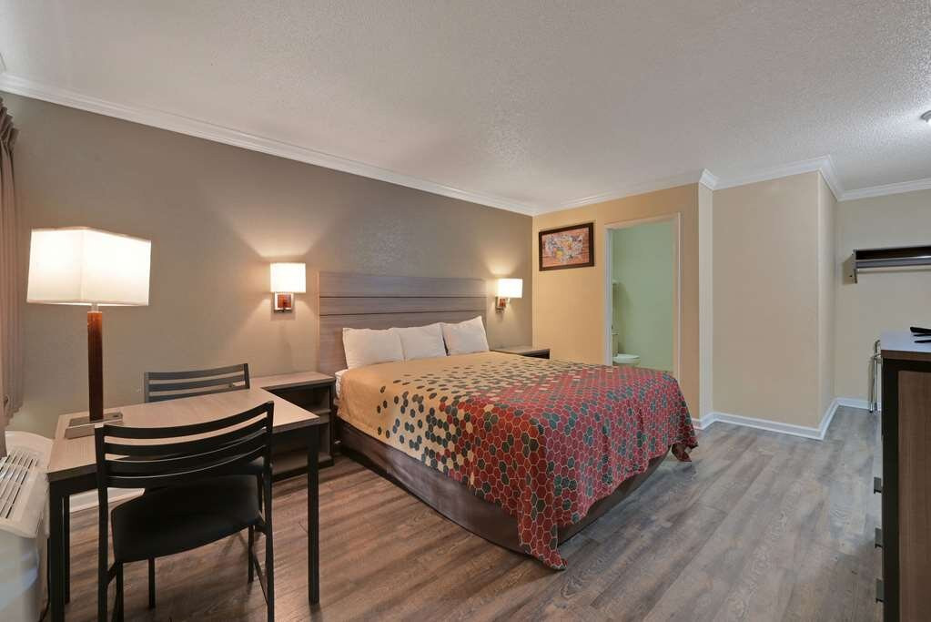 Econo Lodge Woodland Near I-5主图