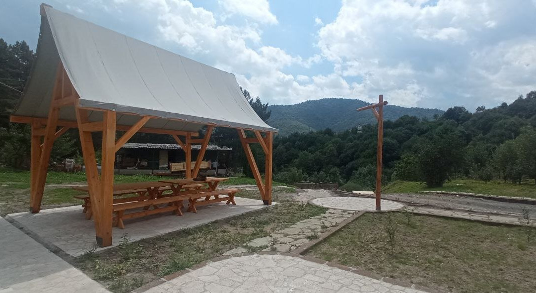 Acol Armenian Ethnic Manor