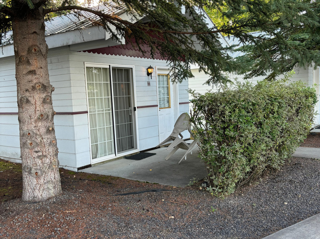 河岸度假村主图