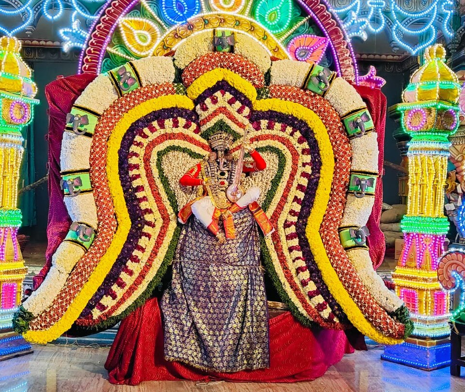 Arulmigu Manakula Vinayagar Temple景点图片