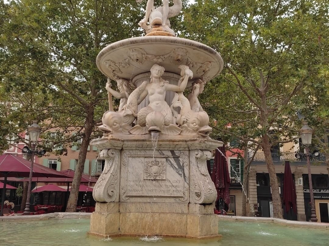 Fountain of Neptune景点图片