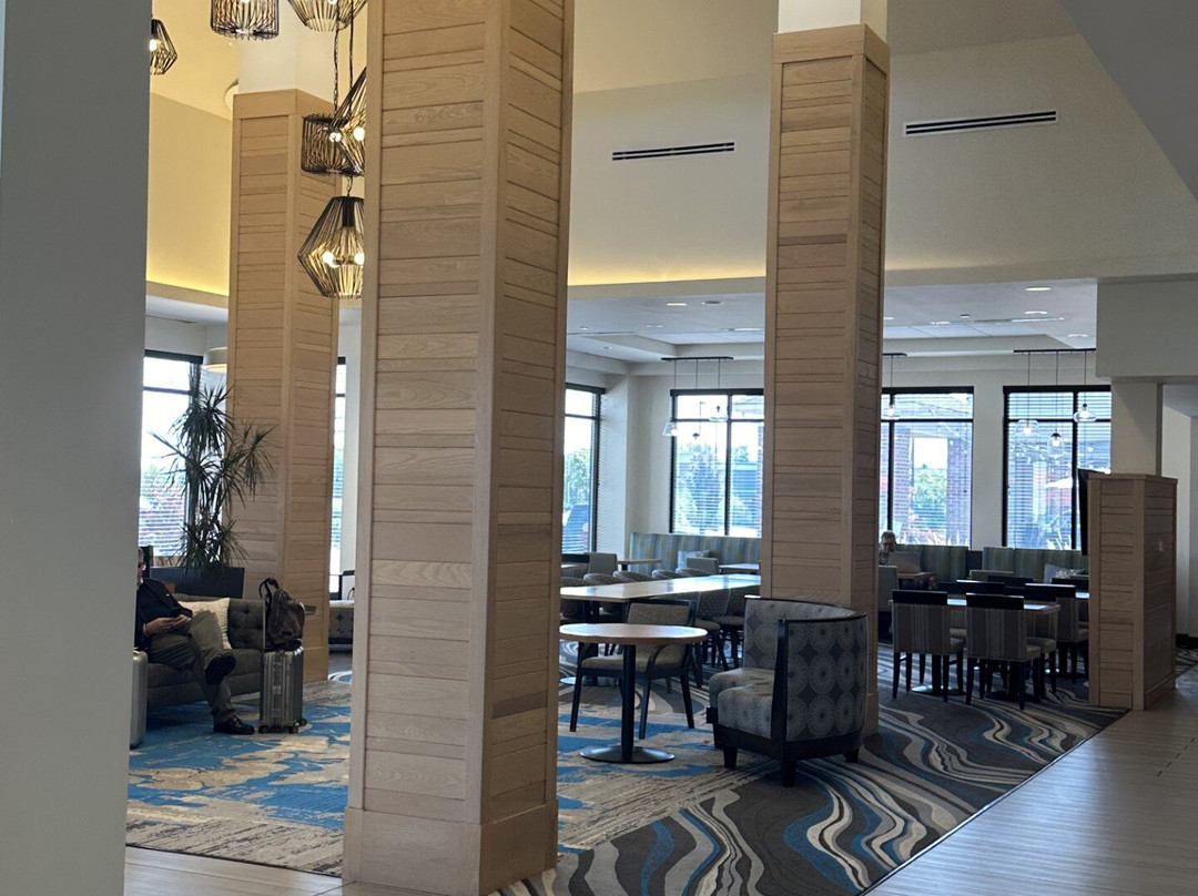 Hilton Garden Inn Pittsburgh Airport主图